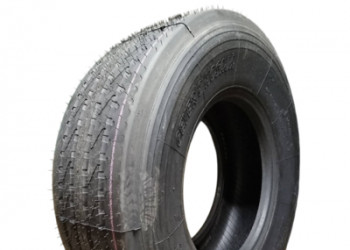 385/65 R22.5 Unitread (наварка) EX30 160K Причіпна вантажна шина